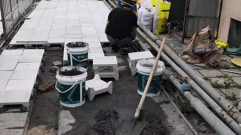 屋顶聚氨酯保温施工参数解析：关键指标与施工要点